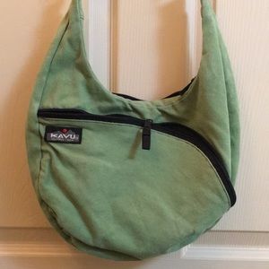 Green adjustable Kavu purse